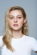 Nicola Peltz