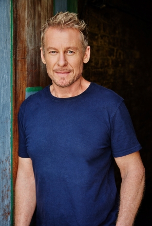Fay Roxburgh Richard Roxburgh - iSFDm
