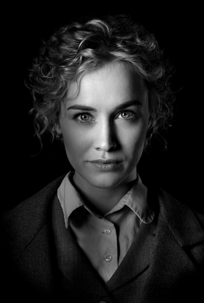 Dominique McElligott