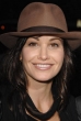 Gina Gershon
