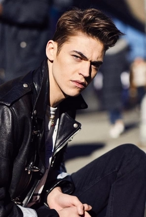 Hero Fiennes Tiffin