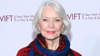 Ellen Burstyn ve Leslie Odom Jr.'lı yeni bir The Exorcist üçlemesi geliyor