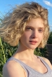 Elena Kampouris