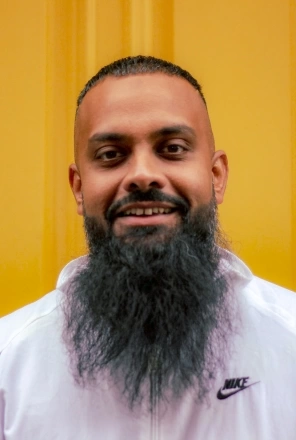 Guz Khan