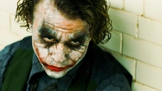 The Dark Knight - Official Trailer - Video Fragman