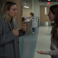  ✸ The Flight Attendant (2020) ★ Kaley Cuoco ★ Zosia Mamet