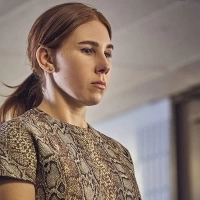  ✸ The Flight Attendant (2020) ★ Zosia Mamet