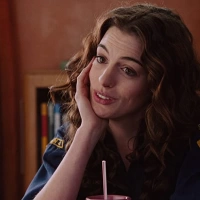  ✸ Aşk Sarhoşu (2010) ★ Anne Hathaway