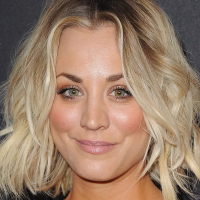 ★ Kaley Cuoco