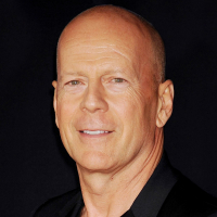 ★ Bruce Willis