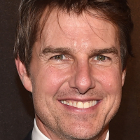 ★ Tom Cruise