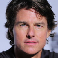 ★ Tom Cruise