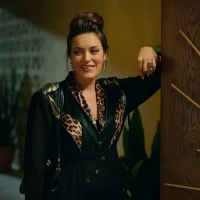 ✸ Erşan Kuneri (2022) ★ Ezgi Mola
