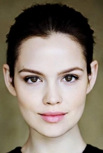 Emilia Schüle