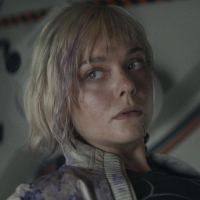  ✸ Predator: Vahşi Topraklar (2025) ★ Elle Fanning